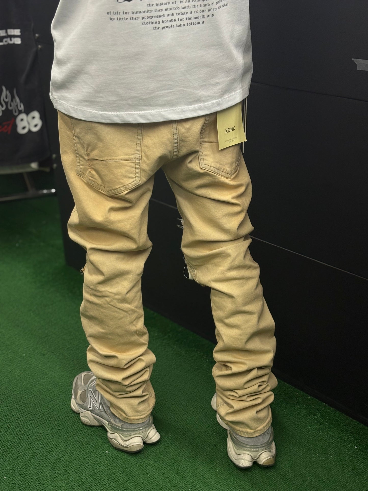 •Skinny Fit•
