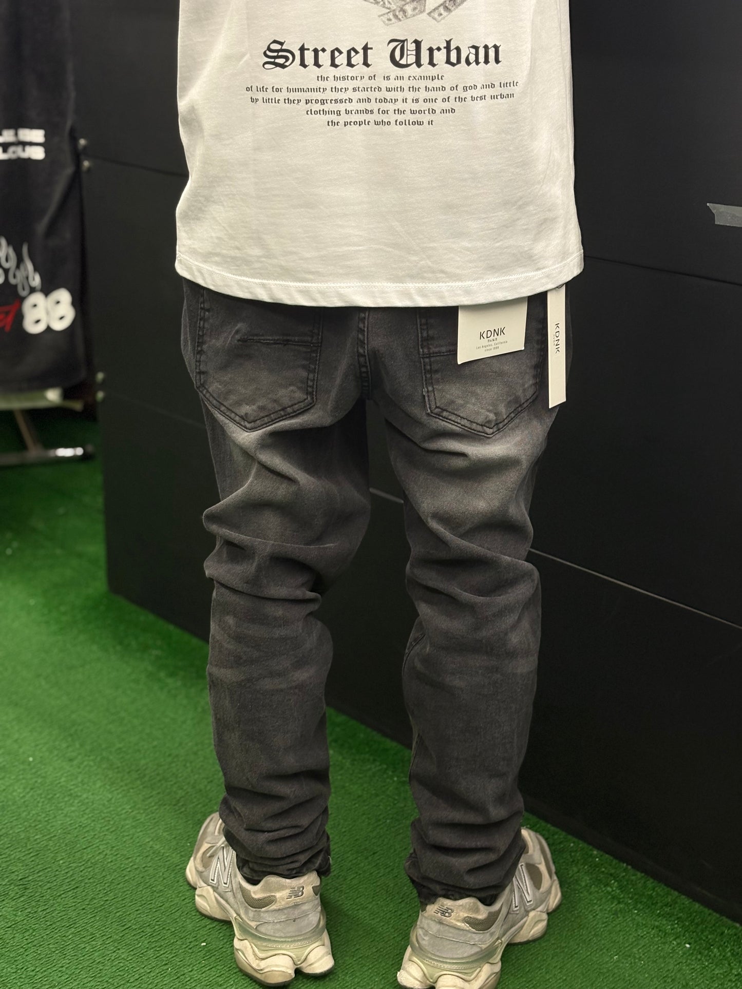 •Skinny Fit•
