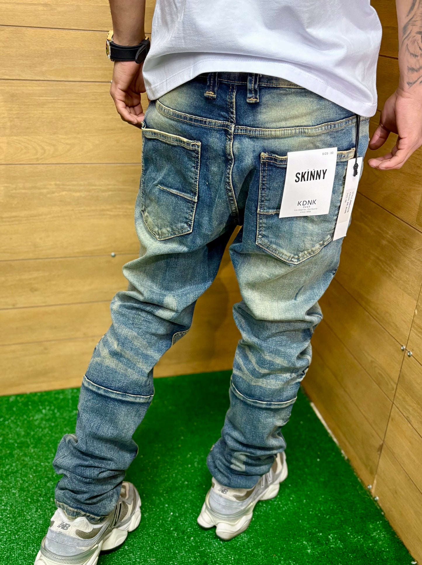 •Skinny Fit•