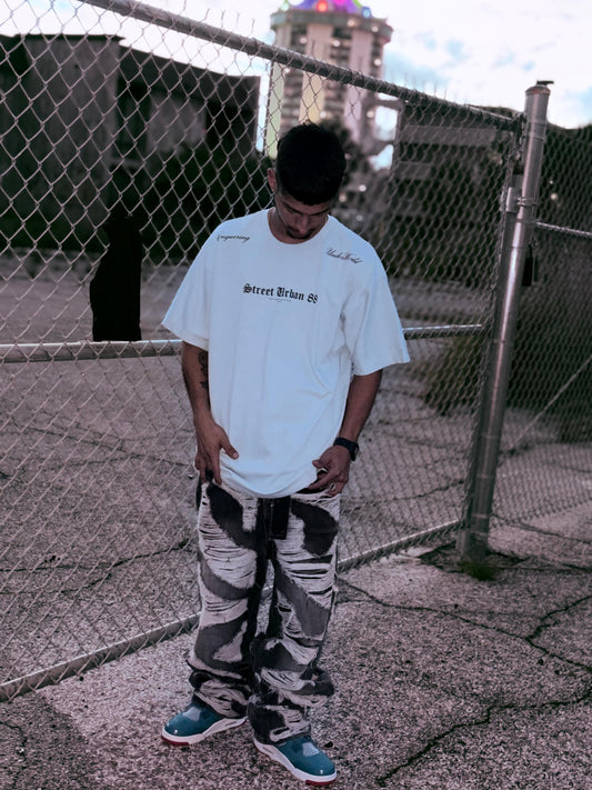 T-shirt+Baggy Jean